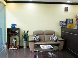 OYO 147 De Uptown Hotel Damansara Utama、Kampong Bukit Lanjanのホテル