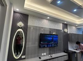 Family-friendly home in noida, Hotel in Ghaziabad