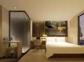 IU Hotel Zhengzhou Wenhua Road Sanquan Road Branch