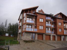 Entire Private Apartment in Pirin Golf & Country Club, feriebolig ved stranden i Bansko