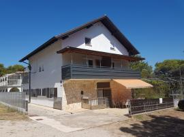 Casa Gudelj, casa de praia em Pirovac
