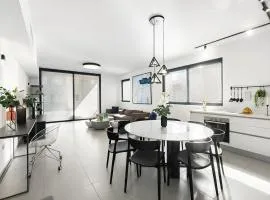 Stylish 2BR By the Beach