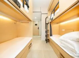 际庭青旅金沙江路真北路地铁站店