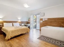 Jacuzzi - Il Centro Luxury Suites