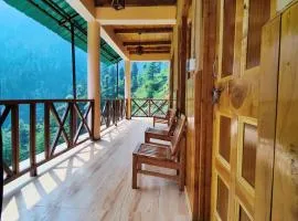 Yolo Hostel and Stays Sojha