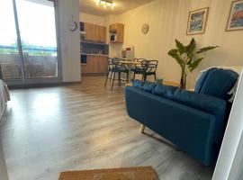 Azur Bay Boho-Chic T2 Garage & Mer Pet-Friendly, hotel i La Ciotat