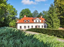 Dwór Rychwałd, Hotel in Rychwałd