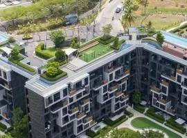 Skypark Laguna Apartment with Rooftop Pool at Bang Tao