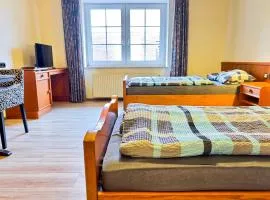 33 - 6 Hotelkamer voor twee personen op de begane grond