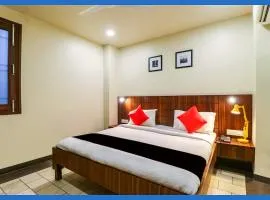 Hotel Kavyani Sidhant Palace Near Kashi Vishwanath Temple - Free Wifi and Free Parking Facilities - Free Wifi Facilities # Fully Air conditioning Luxuary Room - Top Rated Hotel In Varanasi