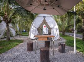 The Coco Journey - Eco Tent, loc de glamping din Kelebang Besar