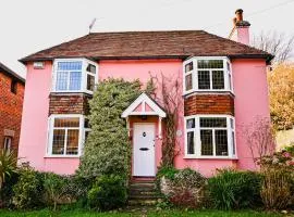 Gate Cottage, Saltwood Village