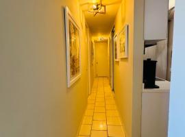 Simple but pretty Nice location, hôtel à Yauco