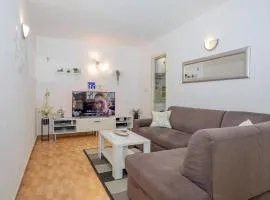 Apartment Karmela