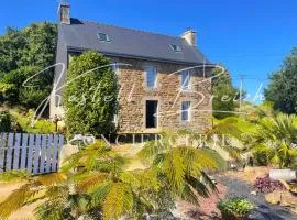 Chez Jeanne, maison en pierre de pays avec jardin