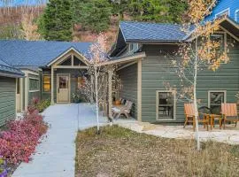 Old Town Luxe Retreat-Walk to Main, Hottub-Casita 173 home