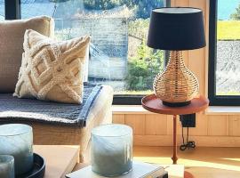 Modern Cabin With Sea View In Kragerø, hotel a Stabbestad