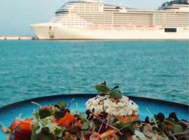 Mina Hotel and Residences By The Torch, hotel poblíž Mezinárodní letiště Doha - DOH, Dauhá