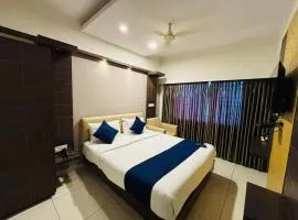 Hotel Sandalwood Inn - Rooms and Spa
