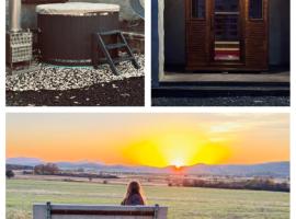 Living Past Vendégház, hotel in Kővágóörs