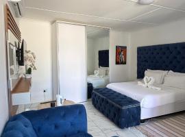 Malrose guesthouse Tours And safaris Windhoek Namibia Airport Shuttle services available, hotel i Windhoek