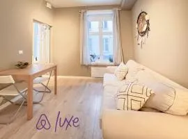 Modern Central 4 guestsComfortable Bed Sofa Bed