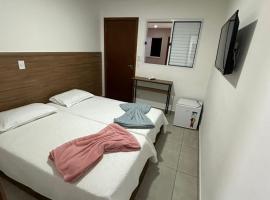 Pousada Vila Barboza - Próxima ao Thermas Water Park, מלון באגואס דה סאו פדרו