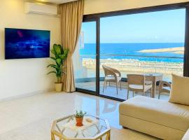 ALEX HOMES - Gleem Luxury Apartments with Direct Sea View, apartamento en Alejandría