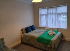 Cosy 2 Bedroom Luxury House、ウェンズベリーのホテル