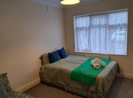 Cosy 2 Bedroom Luxury House