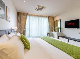 Căn hộ Luxury Golden Bay với Bể bơi vô cực, spaahotell sihtkohas Kon Rung (1)