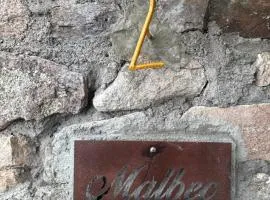 suites en la montaña con propuesta de viñedo