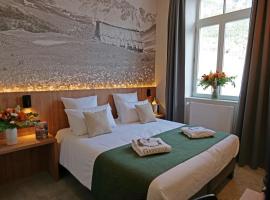 Garrigae Caserne de Briançon & SPA Cinq Mondes, hotel s vířivkou v destinaci Briançon