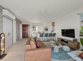 Caribbean Lounge - Aquamarine 4