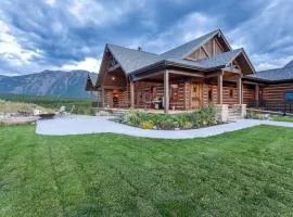 Amazing Log Cabin Rental with Pool Table in the Mountains in West Glacier, Montana