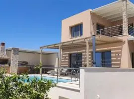 IRINI. seaview - beach - pool - privacy