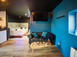 L'Escapade Balnéo, proche Gare, Centre ville, Circuit des 24H – hotel w mieście Le Mans