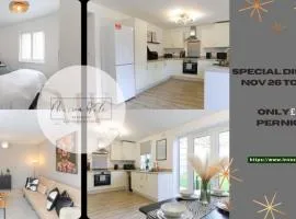 Modern and spacious 4-bedroom house Central location Ideal for families and contractors