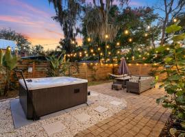 Boho Suite l Hot Tub l Walk to the Amp l Dogs OK: St. Augustine şehrinde bir otel