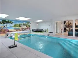 Gîte à la campagne avec piscine intérieure