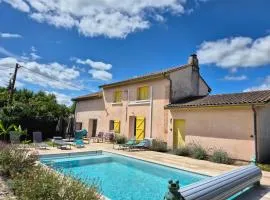 Le Gîte du Pêcheur, en campagne pour 10 personnes, Piscine privée et jardin