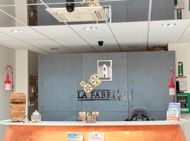 Hôtel La Fabrique, hotel poblíž Letiště Ile de Re Airport – La Rochelle - LRH, 
