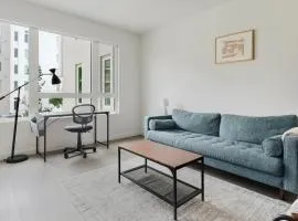 Blueground East Industrial pool nr Central Park SFO-2080