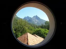 Attic loft with park in the shadow of the Dolomites
