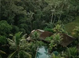 Aksmi Suites & Villas