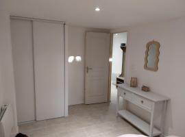 Les aires, Hotel in Tourbes
