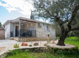 Green Oak Villa, ξενοδοχείο σε Orthoniaí