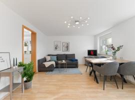 Helles & ruhiges Apartment nahe A81, hotel i Empfingen