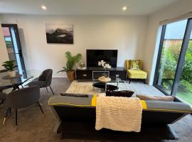 Stylish Cashel Townhouse Stay, ξενοδοχείο σε Linwood