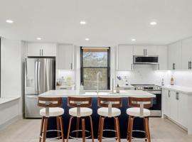 The Wynford Dreamy Capri Suite, hotel i Elora